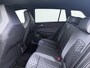 Volkswagen Golf Variant 1.5 eTSI R-Line | Camera | ACC | Elek. Achterklep | Stuur/-Stoelverwarming | Sportstoelen | 18'' |