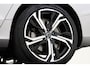 Volvo V60 T6 PLUG-IN HYBRID AWD ULTRA DARK *VOL!* -PANO.DAK|BOWERS&WILKNS|360°CAM|19"|HEAD-UP DISP.|SPORTSTOELEN|BLACK.BADGE