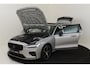 Volvo V60 T6 PLUG-IN HYBRID AWD ULTRA DARK *VOL!* -PANO.DAK|BOWERS&WILKNS|360°CAM|19"|HEAD-UP DISP.|SPORTSTOELEN|BLACK.BADGE