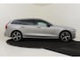 Volvo V60 T6 PLUG-IN HYBRID AWD ULTRA DARK *VOL!* -PANO.DAK|BOWERS&WILKNS|360°CAM|19"|HEAD-UP DISP.|SPORTSTOELEN|BLACK.BADGE