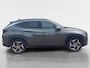 Hyundai Tucson 1.6 T-GDI PHEV Premium 4WD *Automaat*Navi+Camera*Adapt Cruise Control*Stoel verwarming/ventilatie*Climate Control*Stuurverwarming*Elekt. Stoelen*LM.Velgen*1ste eigenaar*Zeer nette auto!