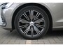 Volvo V60 B3 163PK Ultimate Bright | Adaptive Cruise & Pilot Assist | Premium Harman/Kardon Audio | Stoel & Stuurverwarming | Park Assist Achter | Head-Up Display |