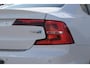 Volvo S90 T4 190PK Automaat Inscription / Adaptieve cruise control / BLIS / Elektrische achterklep / Keyless entry / Parkeersensoren met camera / Apple carplay / Stoelverwarming /