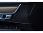 Volvo S90 T4 190PK Automaat Inscription / Adaptieve cruise control / BLIS / Elektrische achterklep / Keyless entry / Parkeersensoren met camera / Apple carplay / Stoelverwarming /