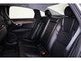 Volvo S90 T4 Inscription - IntelliSafe Assist & Surround - Parkeercamera achter - Verwarmde voorstoelen - Parkeersensoren voor & achter - Elektr. bedienb. voorstoelen met geheugen - 18' LMV