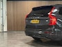 Volvo XC90 T8 AWD Recharge Ultra Ultimate Dark | Luchtvering | Trekhaak | All Season banden | 360 Camera | Head-Up Display | Harman Kardon | 455pk | Adaptieve Cruise Control | Stoelverwarming voor+achter | Stuurwielverwarming | Schuifdak | Full LED Meesturende koplampen | Pilot Assist | BLIS Dode Hoek Detectie | Alcantara hemelbekleding | Lederen zonnekleppen en handgrepen | Elektrische voorstoelen geheugen | Lederen bekleding | Zitting verlenging voorstoelen | Lederen dashboard | 20 Inch | Google Infotainment | Keyless Drive | Privacy Glass | Elektrisch bedienbare achterklep | Geïntegreerd kinderzitje achterin | Geïntegreerde zongordijnen achterportieren | Verlichte instaplijsten | 7-Persoons | 4-Zone Climate Control | DAB Radio | Apple Carplay/Android Auto | Alarm Klasse III | Platinum Grey Metallic |