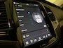 Volvo XC90 T8 AWD Recharge Ultra Ultimate Dark | Luchtvering | Trekhaak | All Season banden | 360 Camera | Head-Up Display | Harman Kardon | 455pk | Adaptieve Cruise Control | Stoelverwarming voor+achter | Stuurwielverwarming | Schuifdak | Full LED Meesturende koplampen | Pilot Assist | BLIS Dode Hoek Detectie | Alcantara hemelbekleding | Lederen zonnekleppen en handgrepen | Elektrische voorstoelen geheugen | Lederen bekleding | Zitting verlenging voorstoelen | Lederen dashboard | 20 Inch | Google Infotainment | Keyless Drive | Privacy Glass | Elektrisch bedienbare achterklep | Geïntegreerd kinderzitje achterin | Geïntegreerde zongordijnen achterportieren | Verlichte instaplijsten | 7-Persoons | 4-Zone Climate Control | DAB Radio | Apple Carplay/Android Auto | Alarm Klasse III | Platinum Grey Metallic |