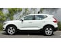 Volvo XC40 1.5 T2 Momentum Business | Trekhaak | Adaptieve Cruise Control | Stoel + Stuurverwarming | BLIS Dodehoek Detectie | Elektr. Achterklep | Keyless | Parkeercamera |