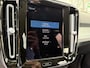 Volvo XC40 1.5 T2 Momentum Business | Trekhaak | Adaptieve Cruise Control | Stoel + Stuurverwarming | BLIS Dodehoek Detectie | Elektr. Achterklep | Keyless | Parkeercamera |
