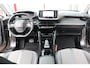 Peugeot 2008 1.2 PureTech Allure Pack O.a: Camera, Navi, Clima, Cruise, Carplay, Etc. All-in prijs!