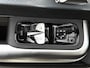 Mercedes-Benz GLB 200 Business Solution AMG 7p. 58 kWh | Premium pakket | Trekhaak | Winterpakket | Nightpakket | Vast panoramadak | GUARD 360° | 19” vijfspaaks lichtmetalen AMG-velgen | Warmtewerend, donkergetint glas |