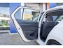 Volkswagen Golf 1.0 eTSI Life Business | Massage | Memory | Stoel+stuur verwarming | Cruise adaptief | Dodehoek detectie | Camera | Apple Carplay/Android Auto | Achteruitrijcamera | Apple Carplay/Android Auto|telefoonintegratie premium | Comfortstoel(en)