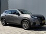 Peugeot 2008 BWJ 2022 | 1.2T 101PK Active Pack NWE DISTRIBUTIE | CLIMA | PDC | NAVI | CRUISE | CARPLAY | LICHTMETAAL |