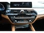 BMW 5-Serie 530e M Sport | Schuif-/kanteldak | Adaptive cruise control | 20 inch velgen |  Leder Dakota/cognac | 360 graden camera | Comfort stoelen | Stoelverwarming / Ventilatie | Head Up Display | Bowers & Wilkins | Keyless entry