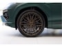 Lamborghini Urus 4.0 V8 Hybrid SE | Verde Hydra Matt | Interior Carbon Pack | 5Y Maintanance Pack