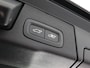Volvo XC60 2.0 T6 Plug-in hybrid AWD Plus Dark SOH100% (Pano / 360 Cam / H&K / Winterpakket / All season)
