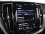 Volvo XC60 2.0 T6 Plug-in hybrid AWD Plus Dark SOH100% (Pano / 360 Cam / H&K / Winterpakket / All season)