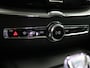 Volvo XC60 2.0 T6 Plug-in hybrid AWD Plus Dark SOH100% (Pano / 360 Cam / H&K / Winterpakket / All season)