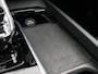 Volvo XC60 2.0 T6 Plug-in hybrid AWD Plus Dark SOH100% (Pano / 360 Cam / H&K / Winterpakket / All season)