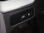 Volvo XC60 2.0 T6 Plug-in hybrid AWD Plus Dark SOH100% (Pano / 360 Cam / H&K / Winterpakket / All season)