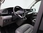 Volkswagen Transporter 2.0 TDI L2H1 Bulli 150PK | Automaat | Dubbele Cabine | Trekhaak | Parkeersensoren Voor + Achter | Achteruitrijcamera | Adaptive Cruise Control | Multifunctioneel Stuurwiel | Voorruit Verwarming | Leer | Airco |