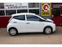 Toyota Aygo 1.0 VVT-i x-fun O.a: Radio, USB, Bluetooth, Airco, C.V., Rijklaar, Etc. All-in prijs!
