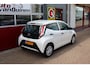 Toyota Aygo 1.0 VVT-i x-fun O.a: Radio, USB, Bluetooth, Airco, C.V., Rijklaar, Etc. All-in prijs!