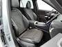 Mercedes-Benz GLC 300e 4MATIC Business Solution AMG | Premium | Winterpakket | Nightpakket | Rijassistentiepakket Plus | Trekhaak | Panoramaschuifdak | Burmester® 3D surround sound systeem | Treeplanken | 20 inch vijfspaaks lichtmetalen AMG-velgen |