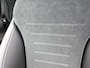 Mercedes-Benz GLC 300e 4MATIC Business Solution AMG | Premium | Winterpakket | Nightpakket | Rijassistentiepakket Plus | Trekhaak | Panoramaschuifdak | Burmester® 3D surround sound systeem | Treeplanken | 20 inch vijfspaaks lichtmetalen AMG-velgen |