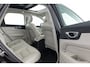 Volvo XC60 2.0 T6 Plug-in hybrid AWD Core | LEDER | PANORAMADAK | MAPS | Full LED .