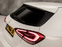 Mercedes-Benz A-klasse 250 AMG Sport 224Pk Automaat (PANORAMADAK, MEMORY SEATS, 360 CAMERA, BURMESTER, GROOT NAVI, SFEERVERLICHTING, WIDESCREEN, ADAPTIVE CRUISE, NIEUWSTAAT)