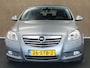 Opel Insignia 1.6 T Cosmo - ORIGINEEL NEDERLANDSE AUTO - PARKEER SENSOREN VOOR EN ACHTER - NAVIGATIE - CRUISE CONTROL - BLUETOOTH - 6 VERSNELLINGEN