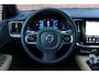 Volvo V60 T6 Plug-in hybrid AWD Plus Dark | Panoramadak | Head-Up Display | 360 Graden Camera | Extra Getint Glas | 20'' Lichtmetalen Velgen | Geventileerde Voorstoelen | Apple Carplay/ Android Auto