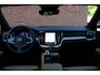 Volvo V60 T6 Plug-in hybrid AWD Plus Dark | Panoramadak | Head-Up Display | 360 Graden Camera | Extra Getint Glas | 20'' Lichtmetalen Velgen | Geventileerde Voorstoelen | Apple Carplay/ Android Auto