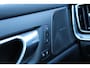 Volvo V60 T6 Plug-in hybrid AWD Plus Dark | Panoramadak | Head-Up Display | 360 Graden Camera | Extra Getint Glas | 20'' Lichtmetalen Velgen | Geventileerde Voorstoelen | Apple Carplay/ Android Auto