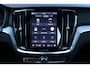 Volvo V60 T6 Plug-in hybrid AWD Plus Dark | Panoramadak | Head-Up Display | 360 Graden Camera | Extra Getint Glas | 20'' Lichtmetalen Velgen | Geventileerde Voorstoelen | Apple Carplay/ Android Auto