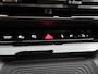 Mercedes-Benz GLB 200 Business Solution AMG 7p. 58 kWh | Premium Plus pakket | Winterpakket | Nightpakket | Parkeerpakket | Trekhaak | Sportstoelen | GUARD 360° | Vast panoramadak | Burmester® 3D surround sound system | 19” vijfspaaks AMG-velgen |