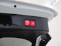 Mercedes-Benz B-klasse 180 AMG Line | Panoramadak | Night | Widescreen | Achteruitrijcamera | Stoelverwarming | Sfeerverlichting |