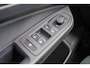 Volkswagen Golf 1.5 TSI 150pk | Trekhaak | Stoel-/ Stuurwielverwarming | Adaptive Cruise | 17" Velgen
