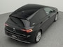 Volkswagen Golf 1.5 eHybrid 204pk Life Edition | LED Matrix IQ | 360 Camera | Side Assist | Trekhaak | Navigatie |