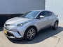 Toyota C-HR / C-HR+ 1.8 Hybrid Style Navigatie, Dodehoekdetectie, Stoelverwarming, Stuurwiel verwarmd, Smart Key, LMV, Parkeersensoren