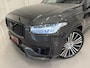 Volvo XC90 T8 Recharge AWD R-Design 49.000km/PANO/LUCHTVERING/TREKHAAK/22"/HEAD-UP/H&K/LEER-ALCANTARA R-DESIGN SP. STOELEN/MEMORY/ACC/PILOT-ASSIST/PINE-GREY/NET OH BEURT GEHAD BIJ VOLVO