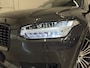 Volvo XC90 T8 Recharge AWD R-Design 49.000km/PANO/LUCHTVERING/TREKHAAK/22"/HEAD-UP/H&K/LEER-ALCANTARA R-DESIGN SP. STOELEN/MEMORY/ACC/PILOT-ASSIST/PINE-GREY/NET OH BEURT GEHAD BIJ VOLVO