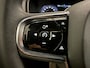 Volvo XC90 T8 Recharge AWD R-Design 49.000km/PANO/LUCHTVERING/TREKHAAK/22"/HEAD-UP/H&K/LEER-ALCANTARA R-DESIGN SP. STOELEN/MEMORY/ACC/PILOT-ASSIST/PINE-GREY/NET OH BEURT GEHAD BIJ VOLVO