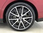 Mercedes-Benz CLA 200 Business Solution AMG | Premium Plus pakket | Winterpakket | Nightpakket | Parkeerpakket | Sportstoelen | 19" vijf dubbelspaaks AMG-velgen | Sierelementen in aluminium | URBAN GUARD | Vast panoramadak | MBUX virtuele assistent |