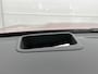 Mercedes-Benz CLA 200 Business Solution AMG | Premium Plus pakket | Winterpakket | Nightpakket | Parkeerpakket | Sportstoelen | 19" vijf dubbelspaaks AMG-velgen | Sierelementen in aluminium | URBAN GUARD | Vast panoramadak | MBUX virtuele assistent |