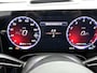 Mercedes-Benz CLA 200 Business Solution AMG | Premium Plus pakket | Winterpakket | Nightpakket | Parkeerpakket | Sportstoelen | 19" vijf dubbelspaaks AMG-velgen | Sierelementen in aluminium | URBAN GUARD | Vast panoramadak | MBUX virtuele assistent |