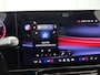 Mercedes-Benz CLA 200 Business Solution AMG | Premium Plus pakket | Winterpakket | Nightpakket | Parkeerpakket | Sportstoelen | 19" vijf dubbelspaaks AMG-velgen | Sierelementen in aluminium | URBAN GUARD | Vast panoramadak | MBUX virtuele assistent |