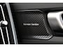 Volvo XC40 B4 (M-HYBRID) PLUS DARK -PANO.DAK|HARMAN/KARDON|POWER-SEATS|360°CAM|PRIVACY.GLAS|20"