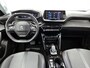 Peugeot 2008 1.2 130pk Allure Pack Automaat | Apple Carplay/Android Auto | Climate Control | Stoelverwarming | Adaptieve Cruise Control | 17"LMV | LED | Camera |